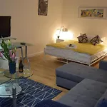 Appartement Be My Guest - Marszalkowska - Center Of Subway Wi-fi Warschau