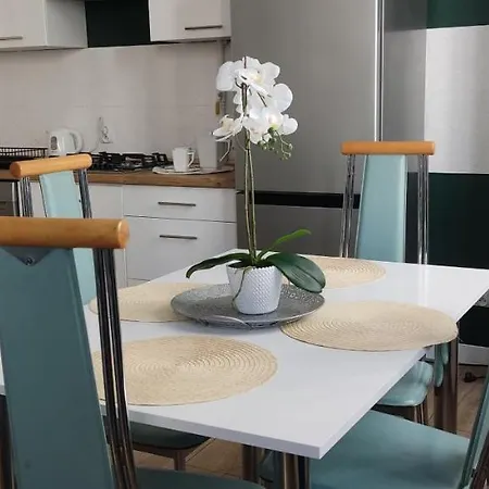 Be My Guest - Marszalkowska - Center Of Subway Wi-fi *