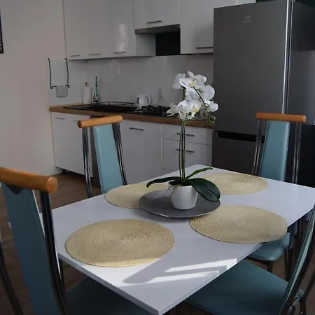 Be My Guest - Marszalkowska - Center Of Subway Wi-fi *