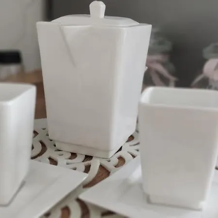 Be My Guest - Marszalkowska - Center Of Subway Wi-fi *